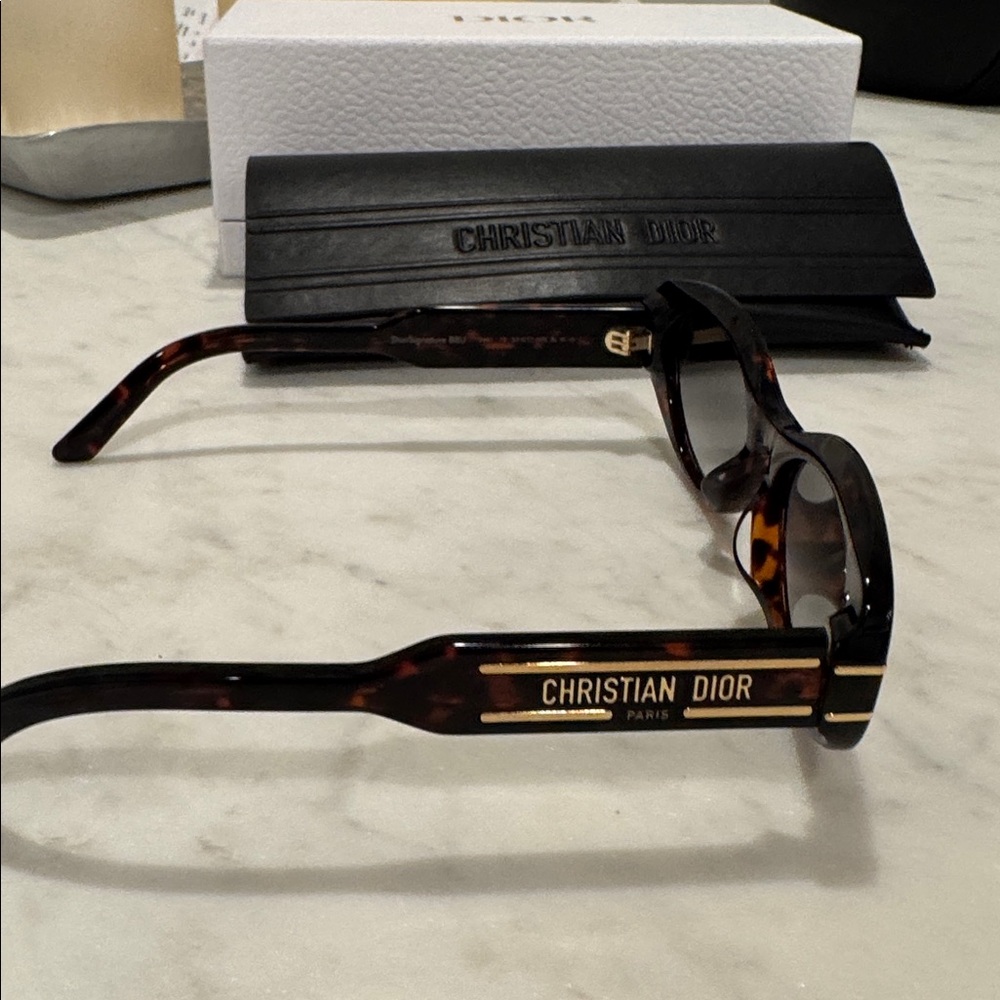 Dior B8U butterfly oval dark Havana  Sunglasses - Picture 9 of 12